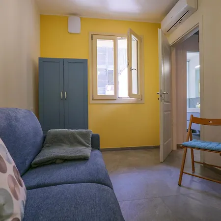 Gialla Feriehus Intra