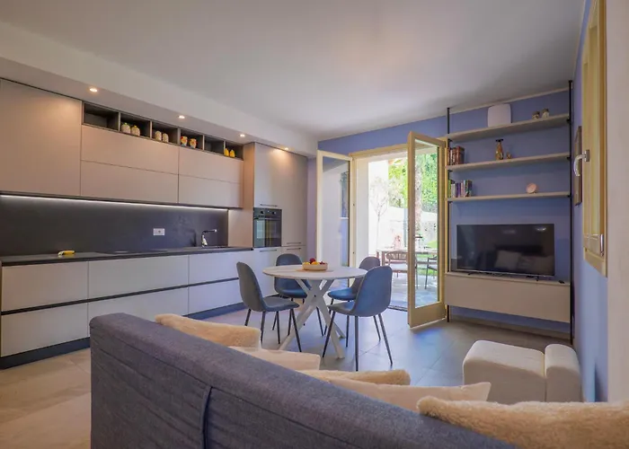 Дом отдыха Gialla Интра