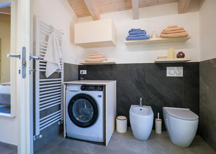 Gialla Дом отдыха Интра